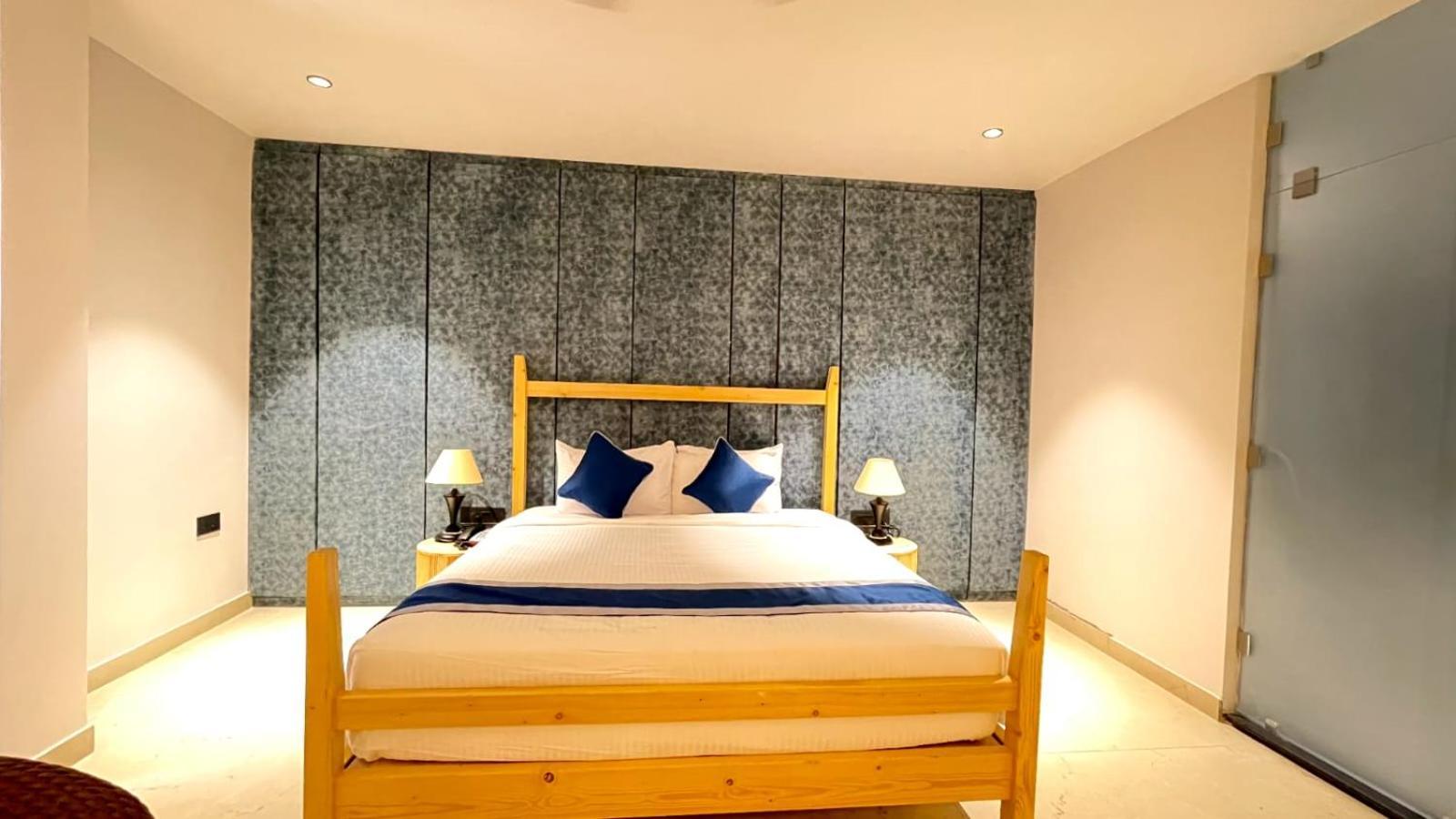 V Hotels And Resorts Chirala Esterno foto
